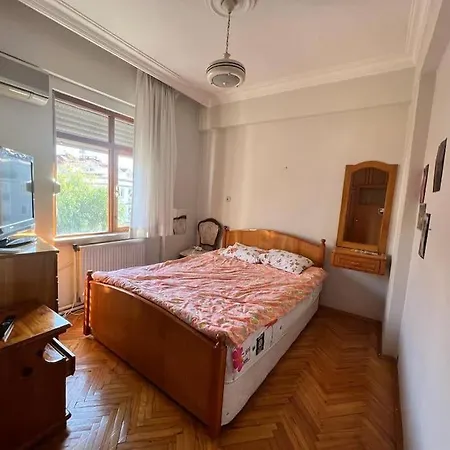 Merkezde Sahil Bandinda Bahriye Ucok Yaninda 3+1 Daire * Fethiye
