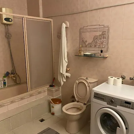 Merkezde Sahil Bandinda Bahriye Ucok Yaninda 3+1 Daire Daire Fethiye