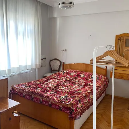 شقة Merkezde Sahil Bandinda Bahriye Ucok Yaninda 3+1 Daire *